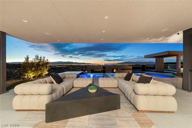 805 Dragons Eye Drive, Henderson, NV 89012