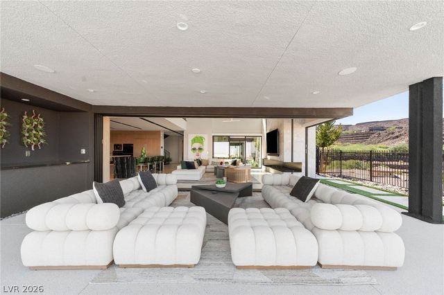 805 Dragons Eye Drive, Henderson, NV 89012