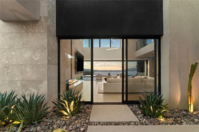 805 Dragons Eye Drive, Henderson, NV 89012