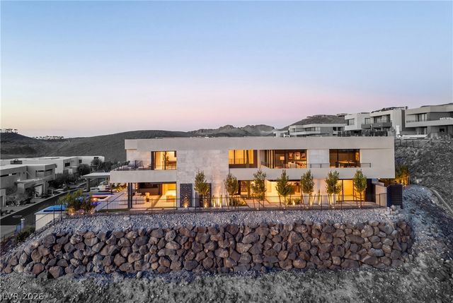 805 Dragons Eye Drive, Henderson, NV 89012