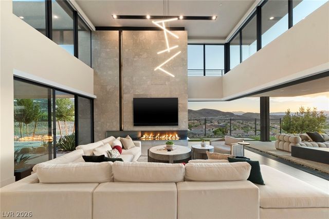 805 Dragons Eye Drive, Henderson, NV 89012