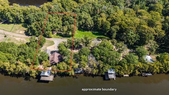 794 Private Road 7219, Jefferson, TX 75657