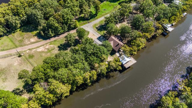 794 Private Road 7219, Jefferson, TX 75657