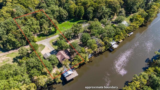 794 Private Road 7219, Jefferson, TX 75657