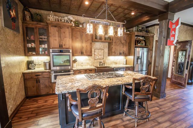 794 Private Road 7219, Jefferson, TX 75657