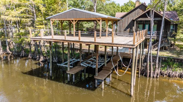 794 Private Road 7219, Jefferson, TX 75657