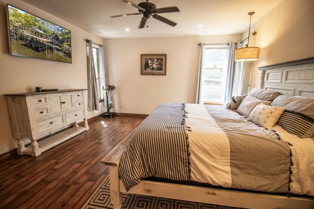 794 Private Road 7219, Jefferson, TX 75657