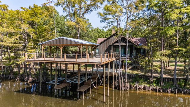 794 Private Road 7219, Jefferson, TX 75657