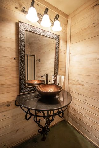 794 Private Road 7219, Jefferson, TX 75657