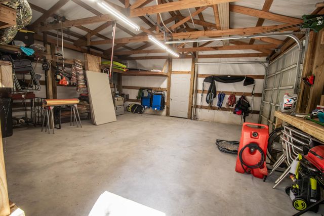 794 Private Road 7219, Jefferson, TX 75657