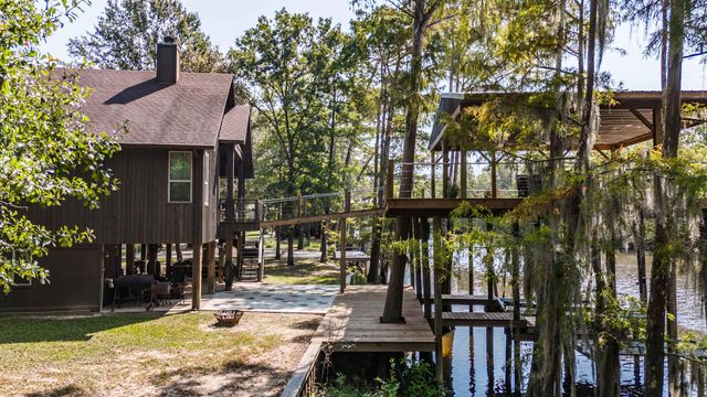 794 Private Road 7219, Jefferson, TX 75657