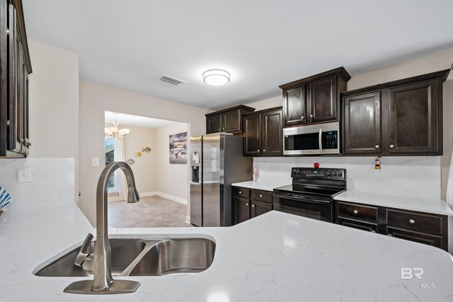 1300 Majesty Loop, Foley, AL 36535