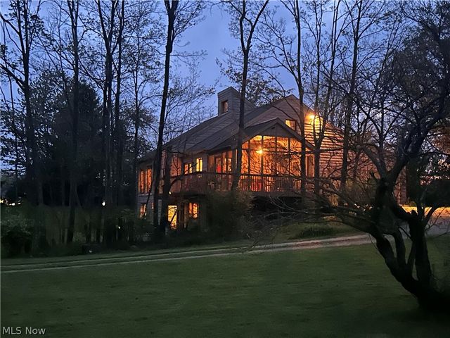 8683 Kennard Road, Lodi, OH 44254