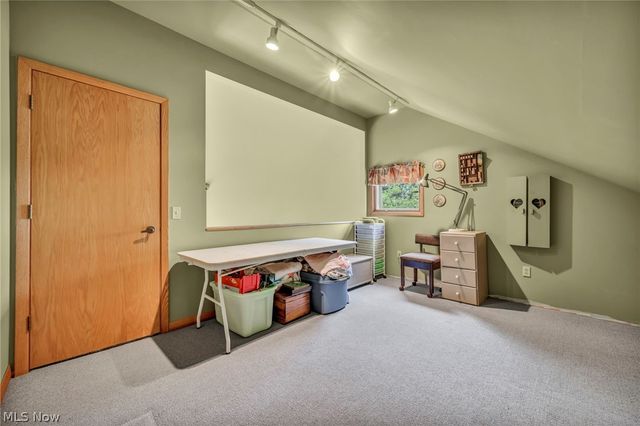 8683 Kennard Road, Lodi, OH 44254