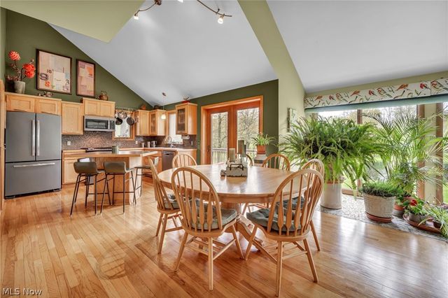8683 Kennard Road, Lodi, OH 44254