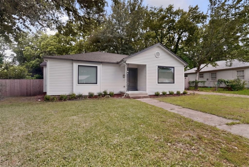 405 Elm Drive, Terrell, TX 75160