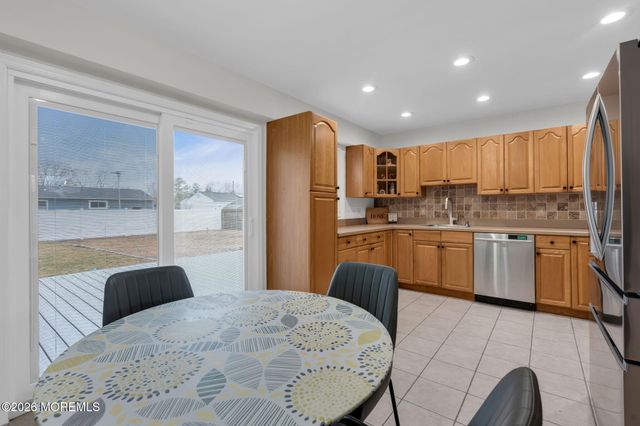 31 Colgate Drive, Toms River, NJ 08757