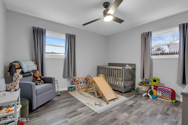 31 Colgate Drive, Toms River, NJ 08757