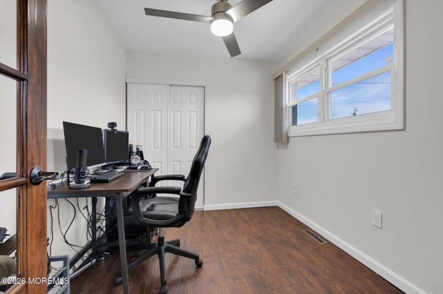 31 Colgate Drive, Toms River, NJ 08757