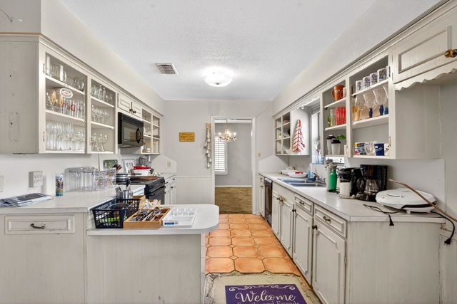 2306 Tennessee St, Longview, TX 75605