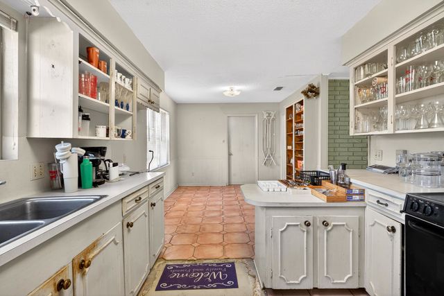 2306 Tennessee St, Longview, TX 75605