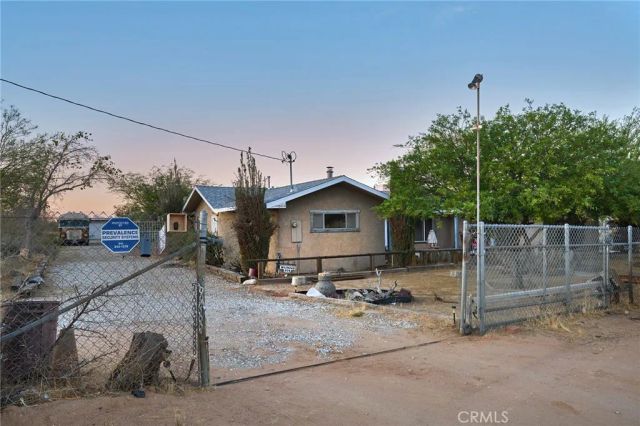 979 Old Woman Springs Road, Yucca Valley, CA 92284