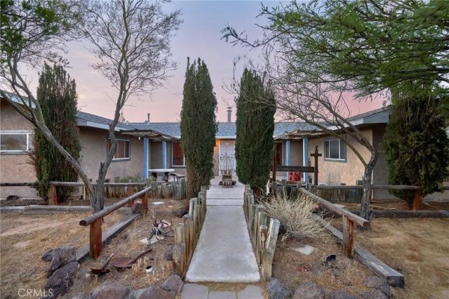 979 Old Woman Springs Road, Yucca Valley, CA 92284