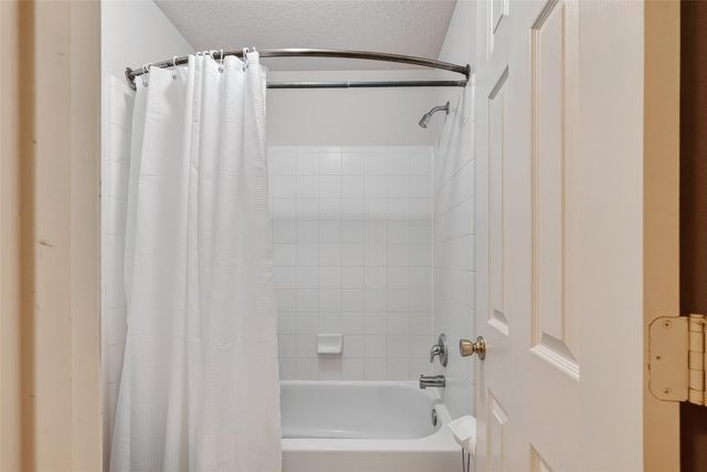 20838 Foxwood Garden Drive, Humble, TX 77338