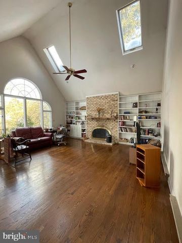 6211 MADAWASKA RD, Bethesda, MD 20816