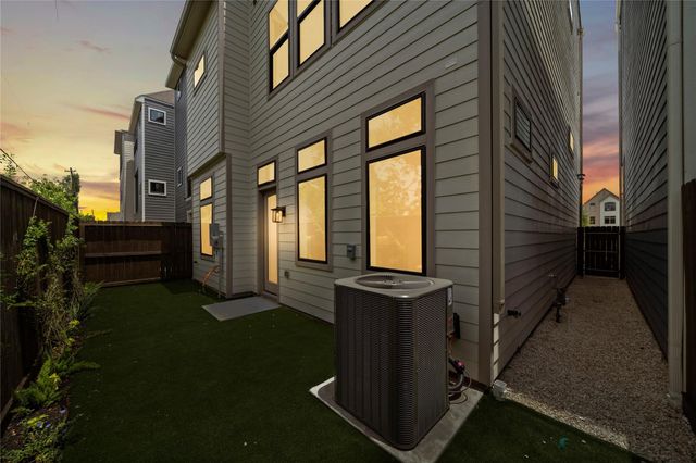 1705 Bologna Lane, Houston, TX 77055