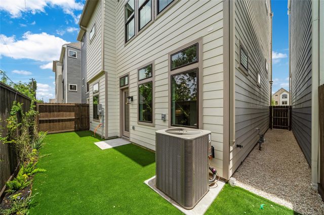 1705 Bologna Lane, Houston, TX 77055