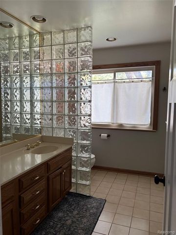 46365 Community Center Drive, Chesterfield, MI 48047