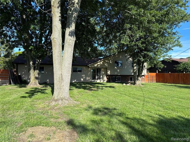 46365 Community Center Drive, Chesterfield, MI 48047