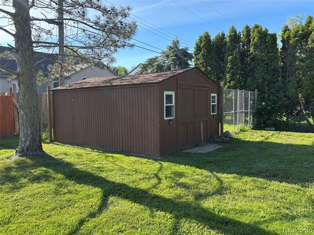46365 Community Center Drive, Chesterfield, MI 48047