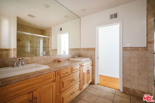 5357 Bevis Avenue, Sherman Oaks, CA 91411