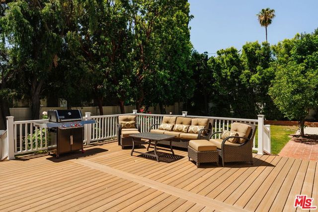 5357 Bevis Avenue, Sherman Oaks, CA 91411