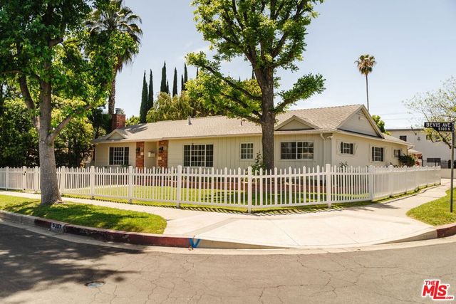 5357 Bevis Avenue, Sherman Oaks, CA 91411