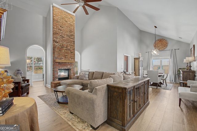 4338 Watley Place, Hoschton, GA 30548