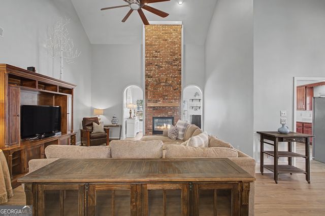 4338 Watley Place, Hoschton, GA 30548