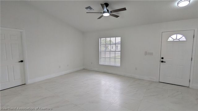 211 Islamorada Street NE, Lake Placid, FL 33852