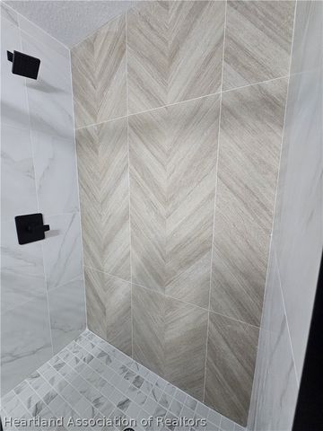 211 Islamorada Street NE, Lake Placid, FL 33852
