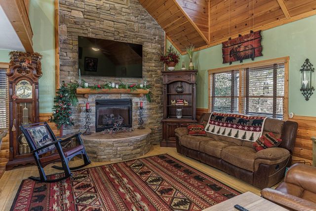 126 River Top View, Murphy, NC 28906