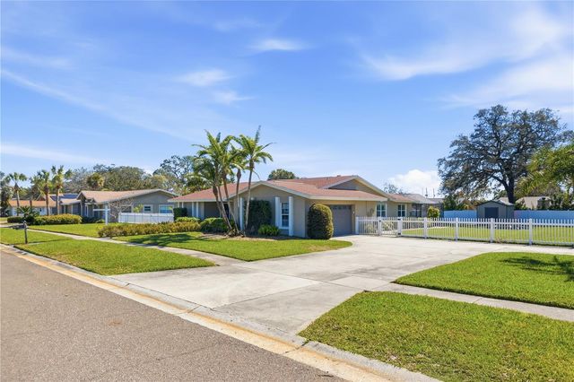1503 TALLAHASSEE DRIVE, Tarpon Springs, FL 34689