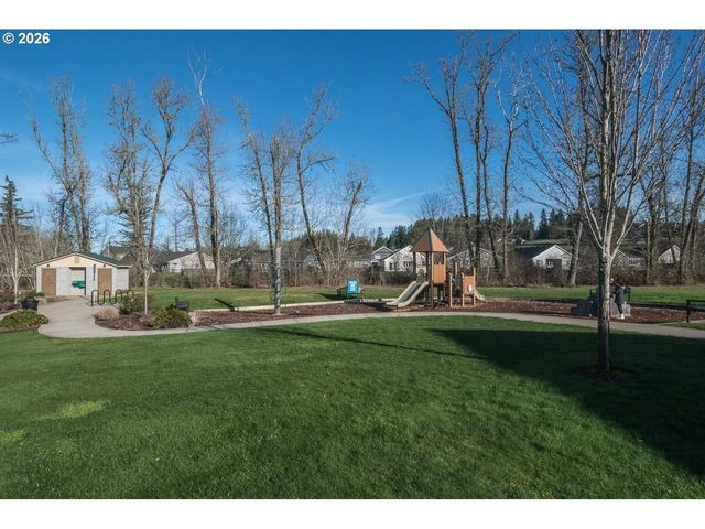 148 Nw LIBERTY Ln, Estacada, OR 97023