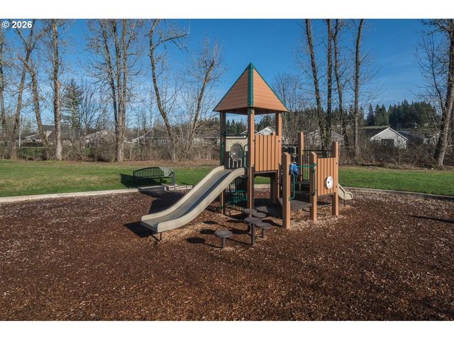 148 Nw LIBERTY Ln, Estacada, OR 97023