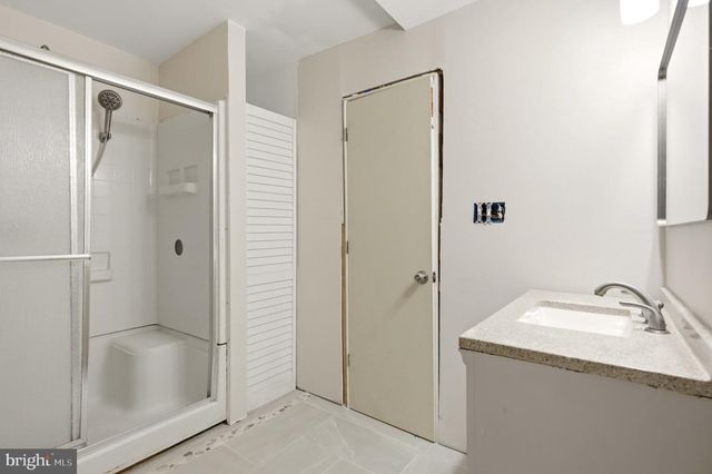 112 N 8TH ST, Vineland, NJ 08360