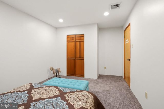 112 N 8TH ST, Vineland, NJ 08360