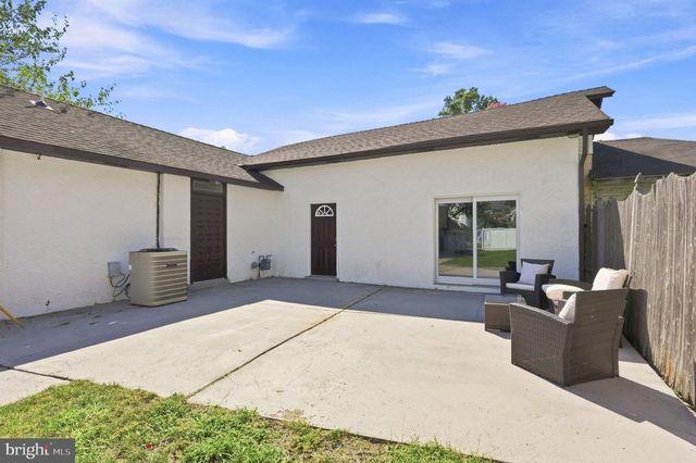 112 N 8TH ST, Vineland, NJ 08360