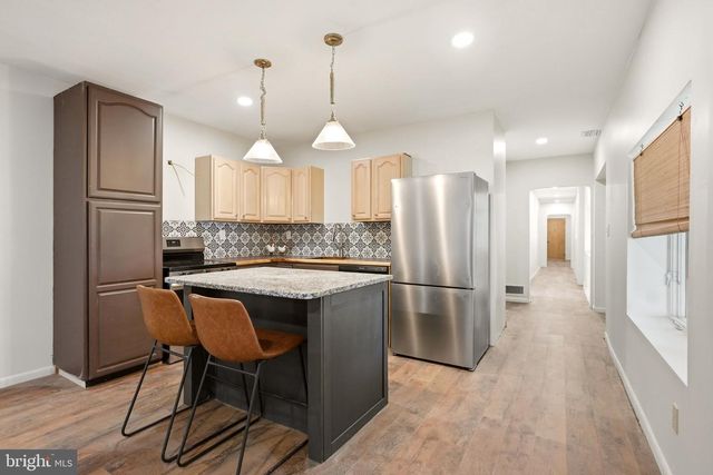 112 N 8TH ST, Vineland, NJ 08360