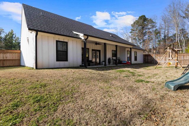 295 Lori Lane, Kilgore, TX 75662